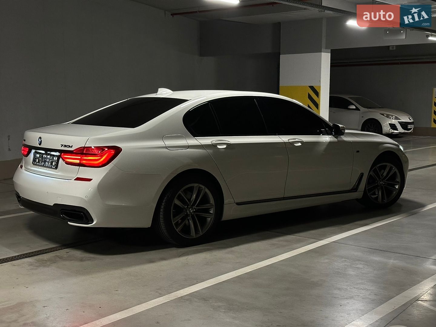 BMW 7 Series 2016 VIN WBA7C41010G641321 фото оголошення 9 з 43
