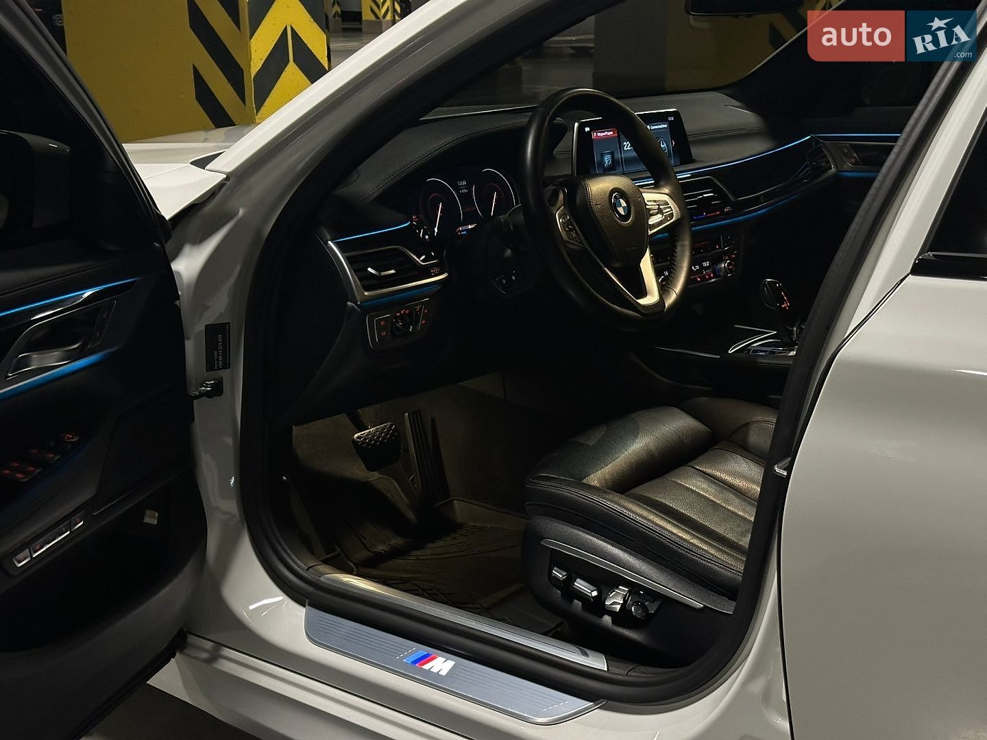 BMW 7 Series 2016 VIN WBA7C41010G641321 фото оголошення 23 з 43