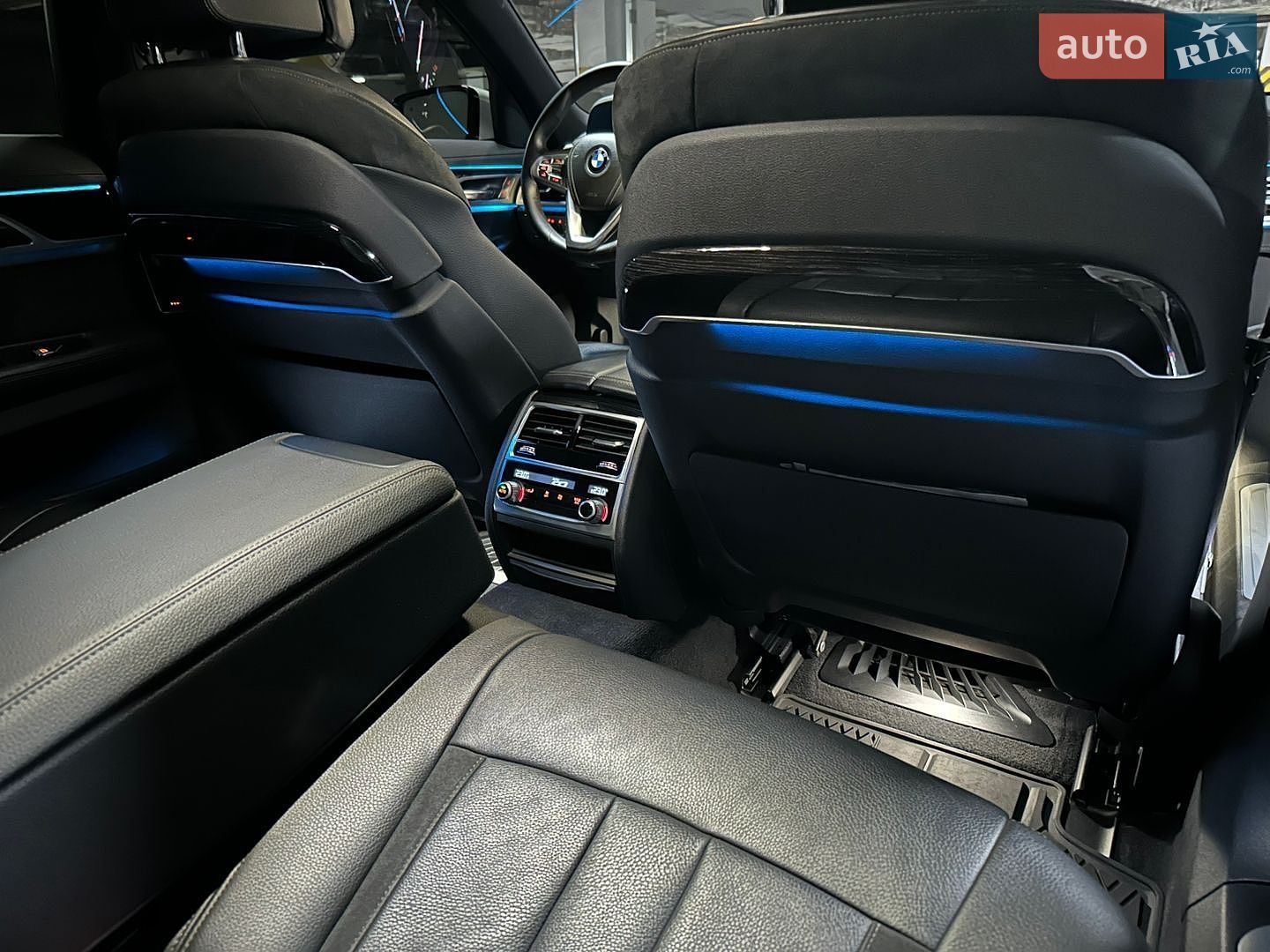 BMW 7 Series 2016 VIN WBA7C41010G641321 фото оголошення 38 з 43