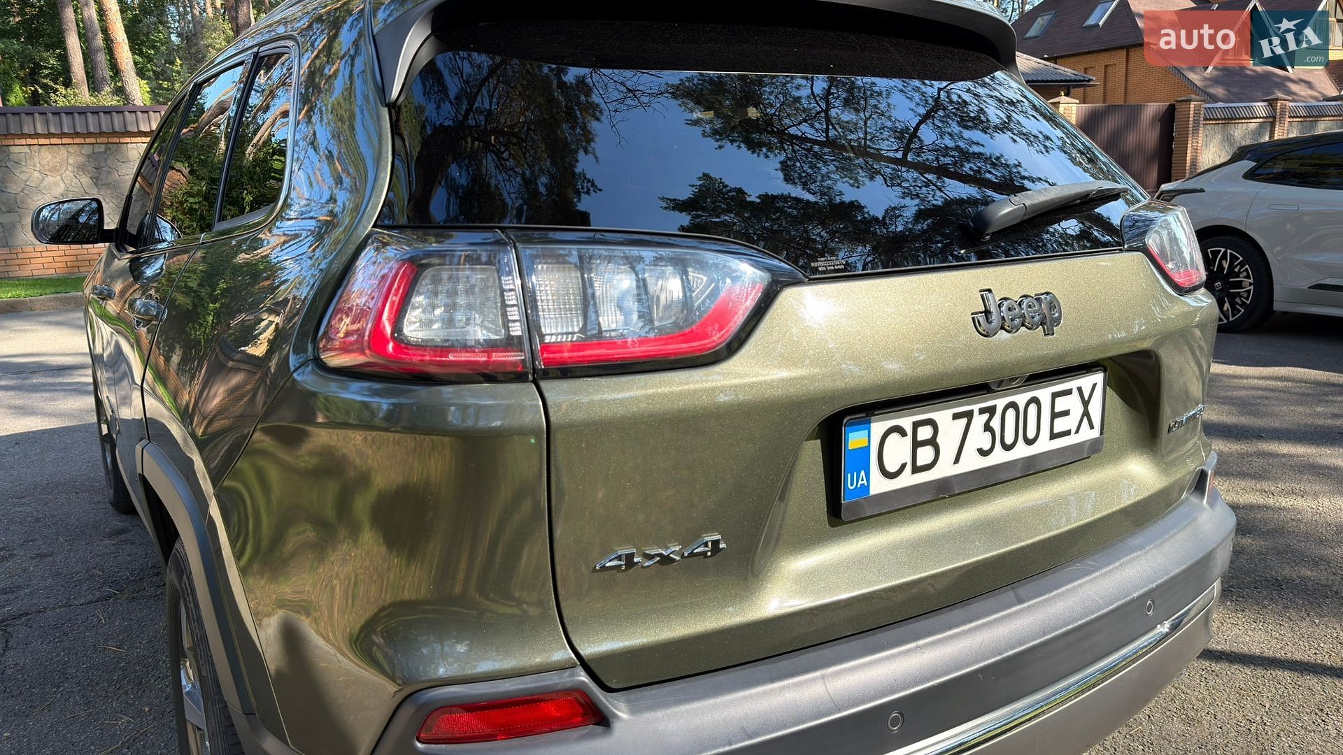 Jeep Cherokee 2018 VIN 1C4PJMDX2KD237546 фото оголошення 10 з 78