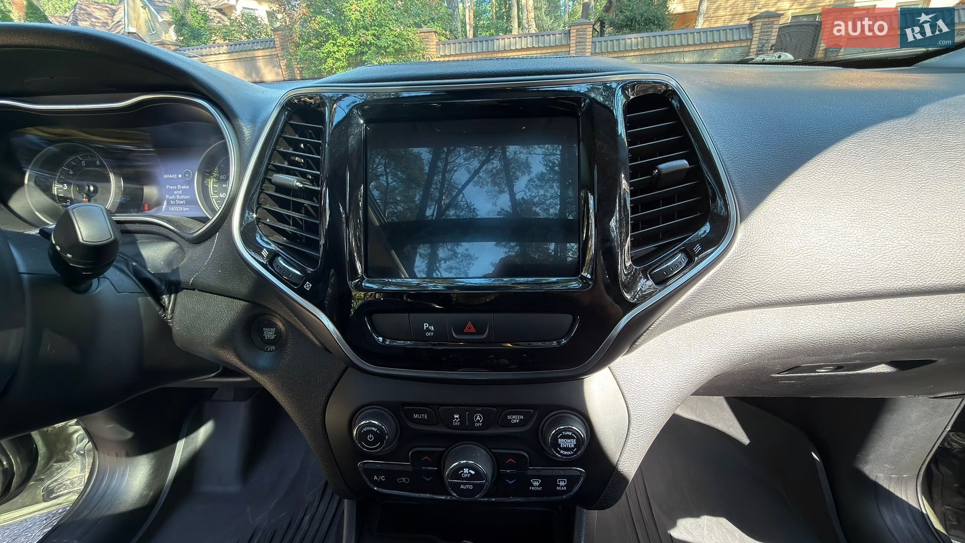 Jeep Cherokee 2018 VIN 1C4PJMDX2KD237546 фото оголошення 38 з 78