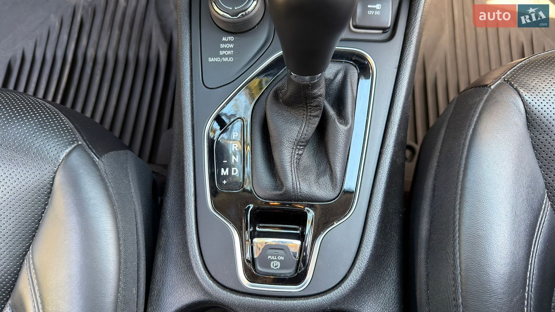 Jeep Cherokee 2018 VIN 1C4PJMDX2KD237546 фото оголошення 40 з 78