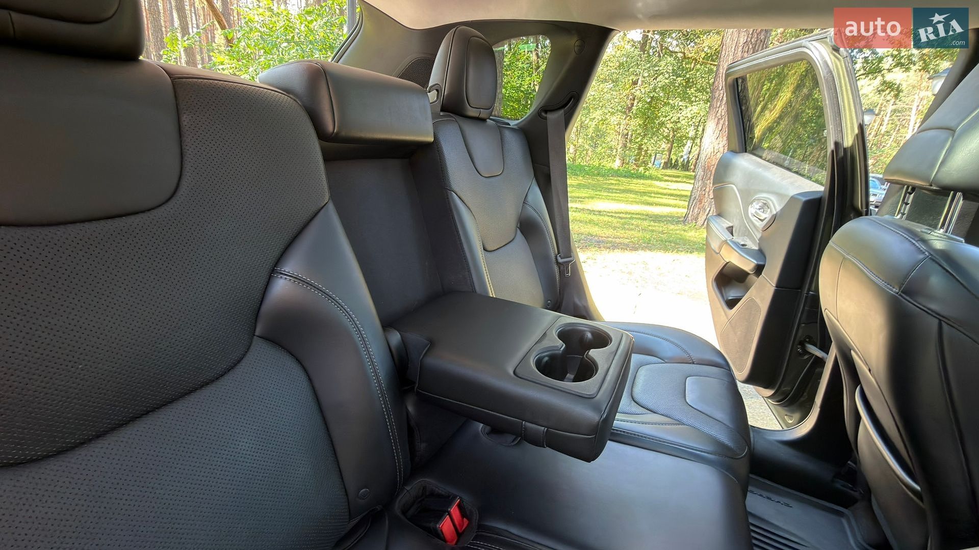 Jeep Cherokee 2018 VIN 1C4PJMDX2KD237546 фото оголошення 50 з 78