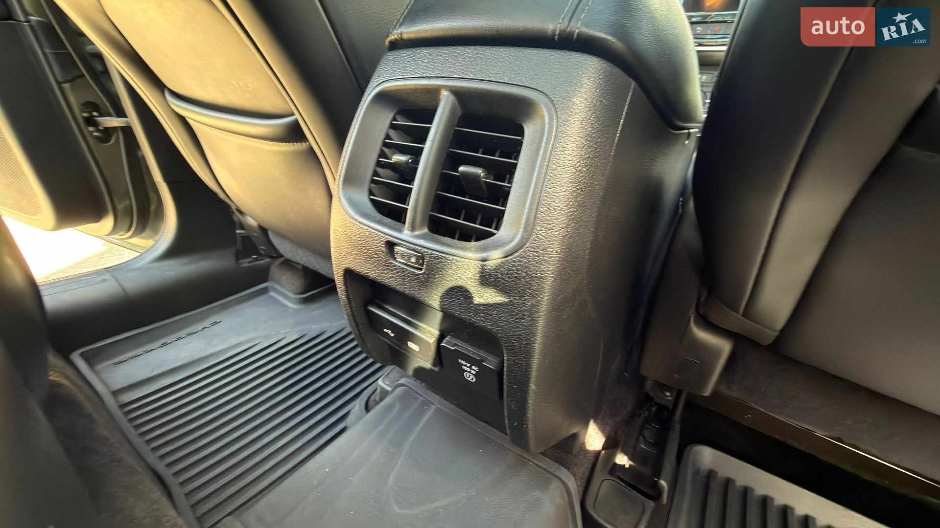 Jeep Cherokee 2018 VIN 1C4PJMDX2KD237546 фото оголошення 51 з 78