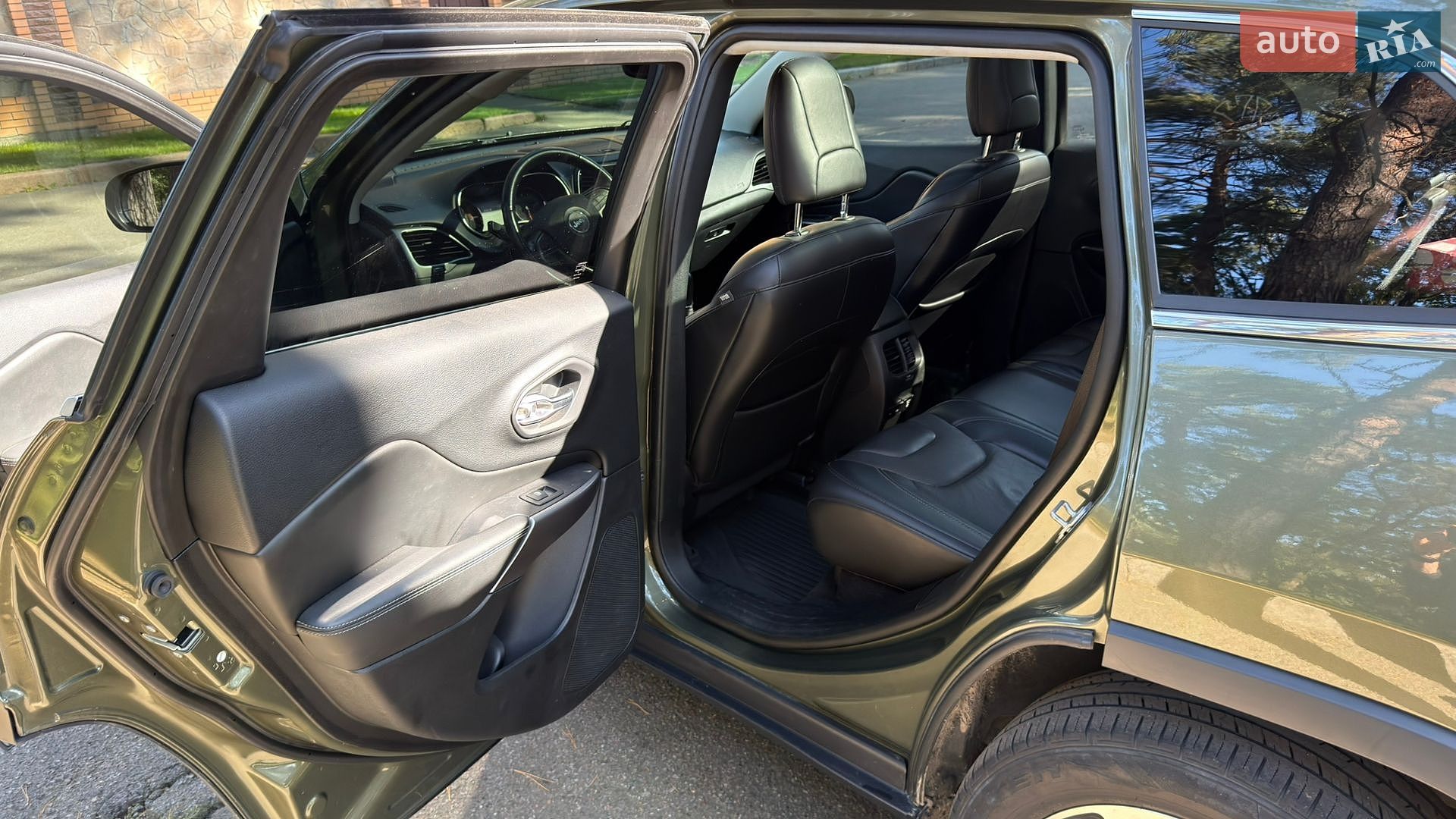 Jeep Cherokee 2018 VIN 1C4PJMDX2KD237546 фото оголошення 54 з 78