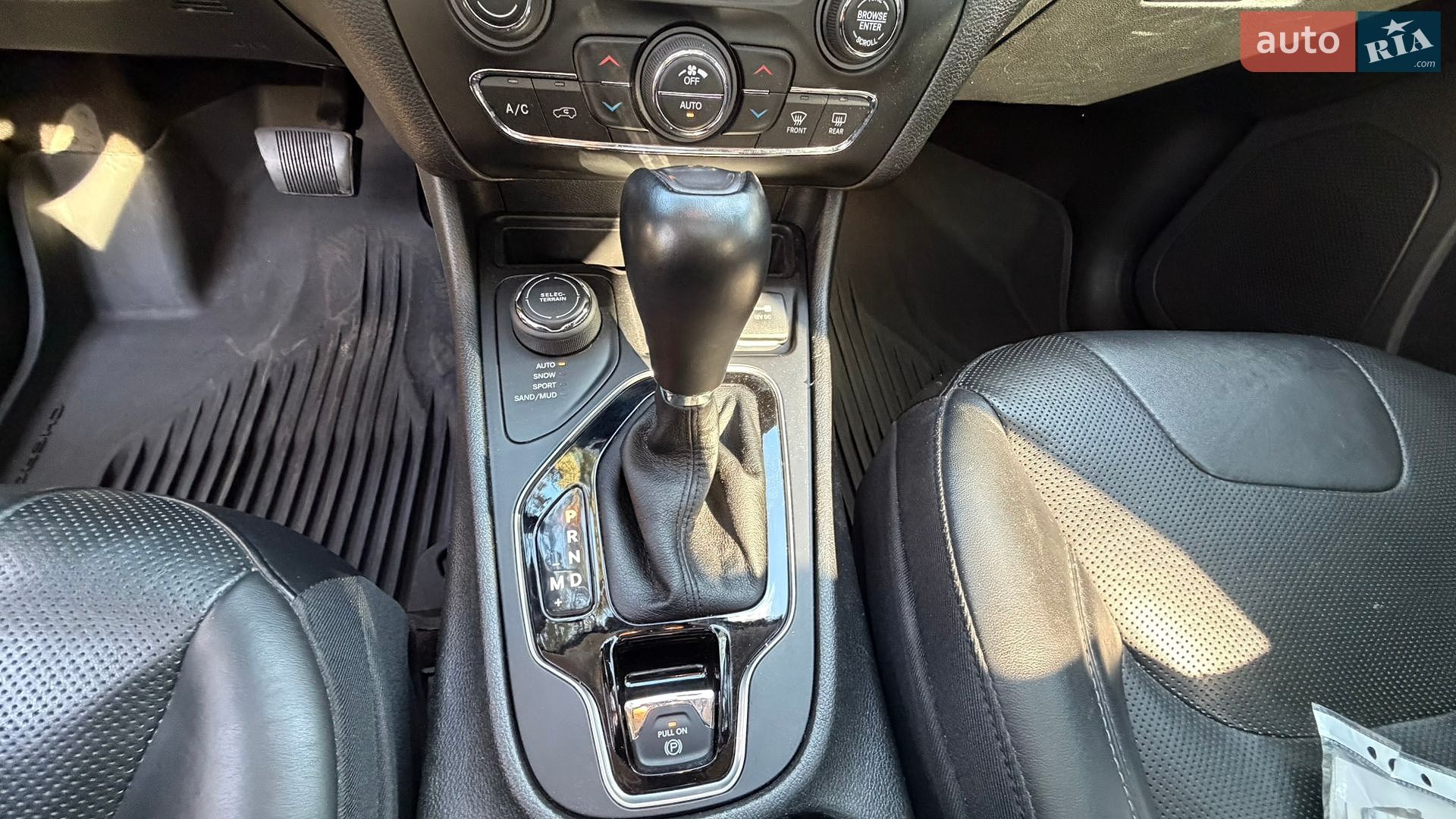 Jeep Cherokee 2018 VIN 1C4PJMDX2KD237546 фото оголошення 65 з 78