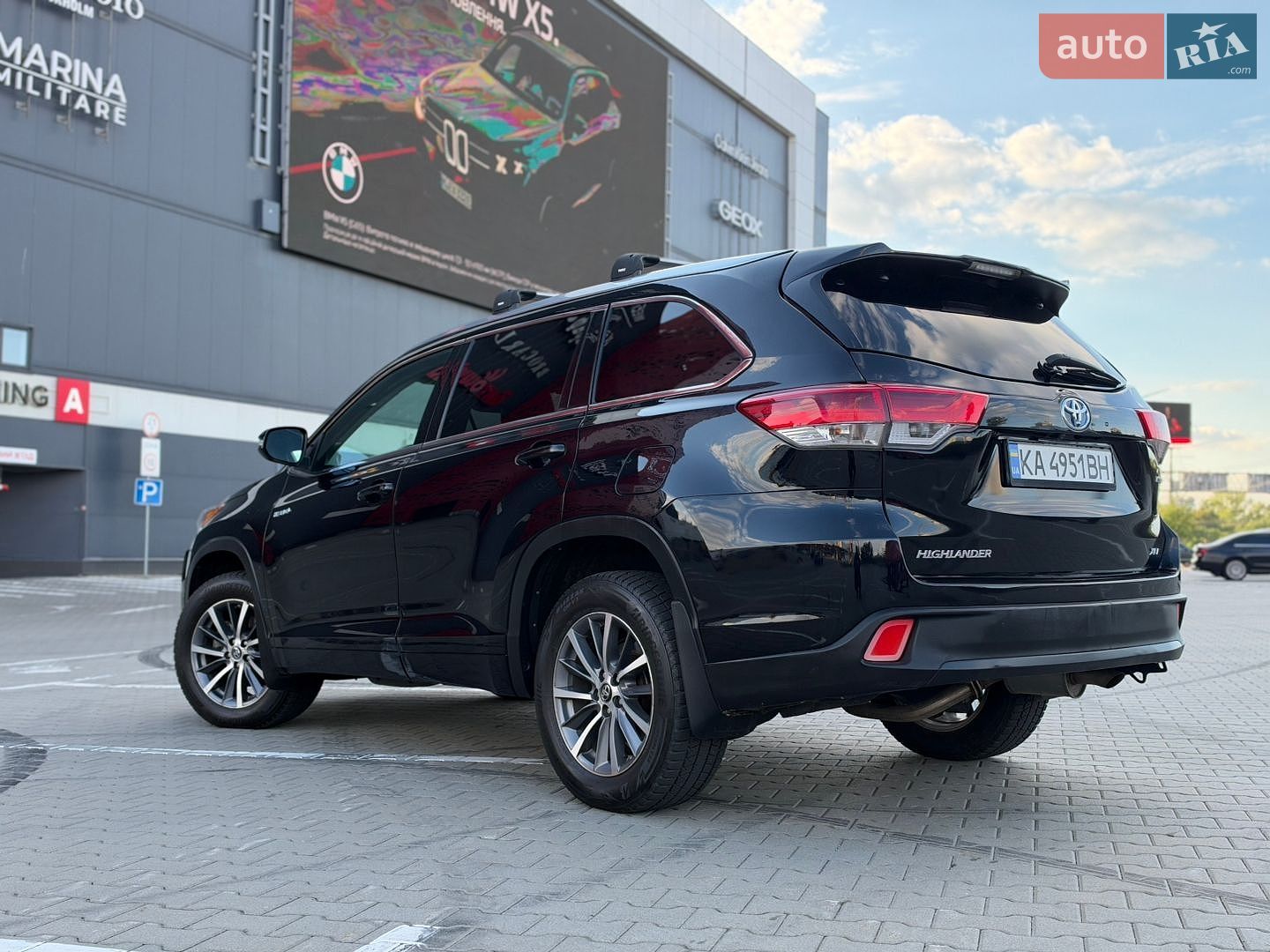 Toyota Highlander 2017 VIN 5TDJGRFH1HS030750 фото оголошення 8 з 64