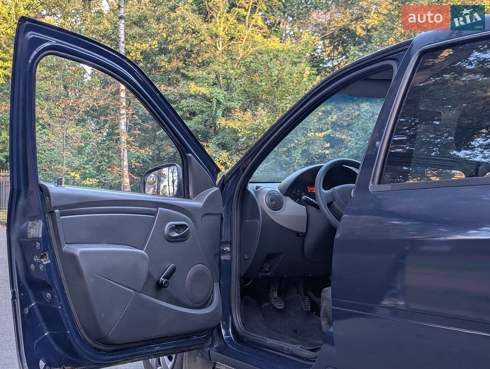 Renault Logan 2010 VIN VF1LSRAAH44655880 фото оголошення 12 з 20
