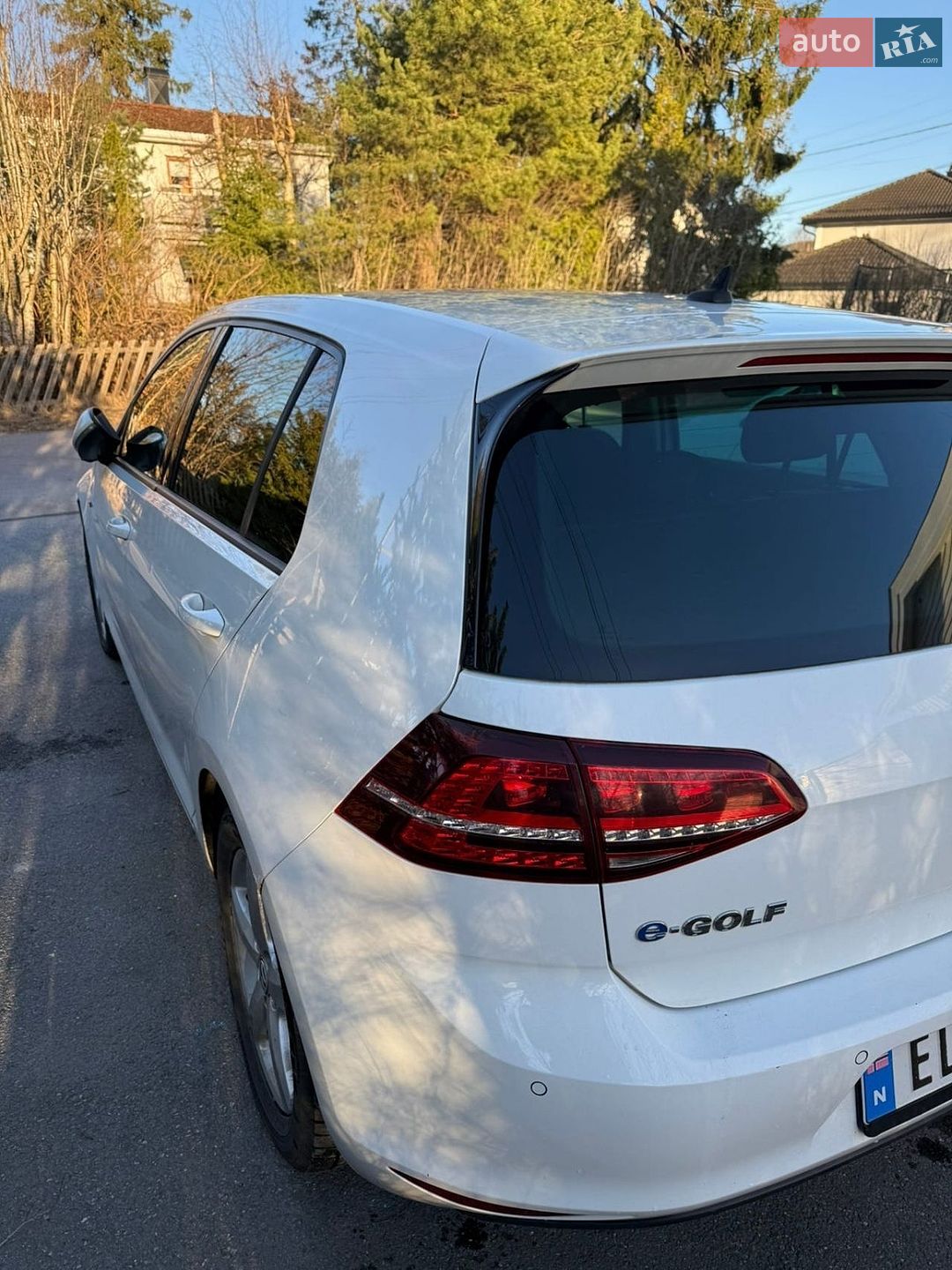 Volkswagen e-Golf 2015 VIN WVWZZZAUZEW900392 фото оголошення 6 з 36