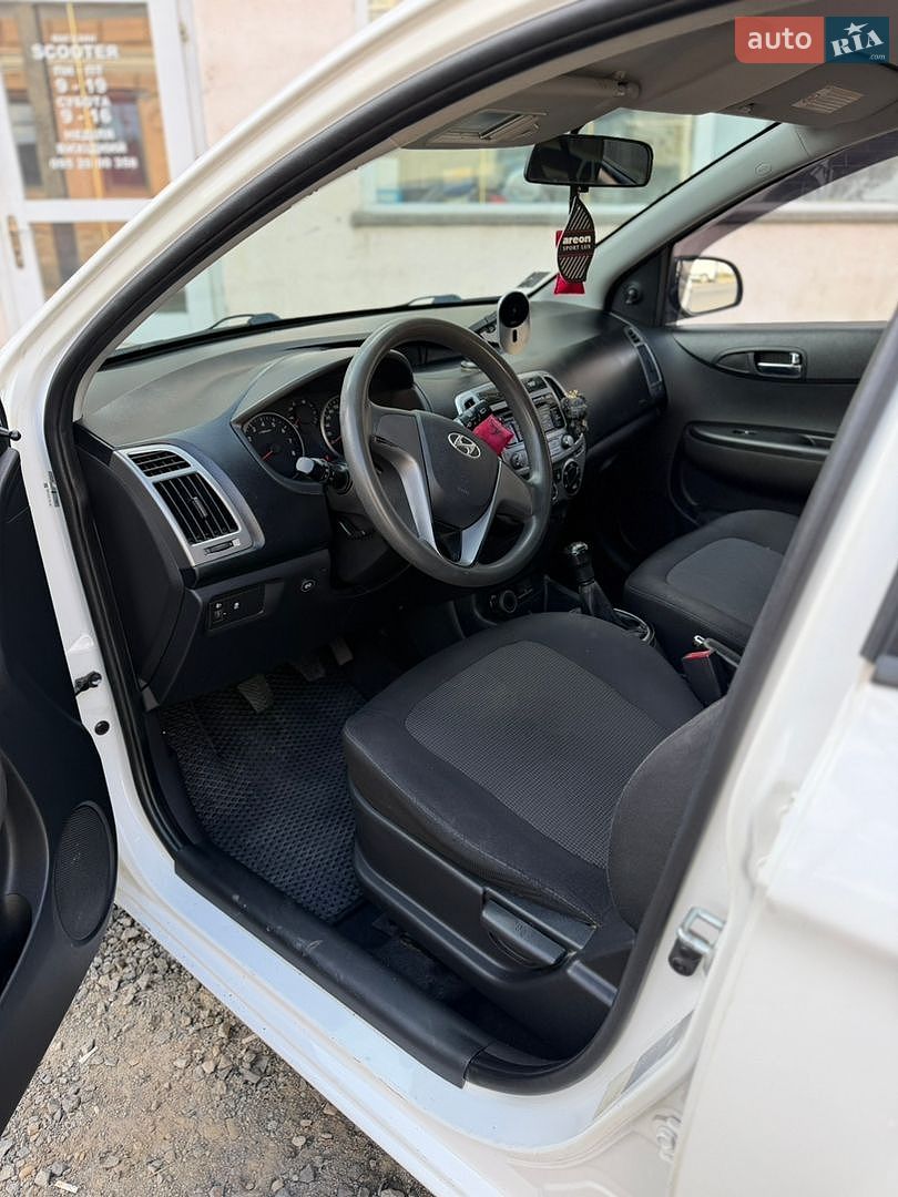Hyundai i20 2014 VIN NLHBA51BAFZ296023 фото оголошення 2 з 14