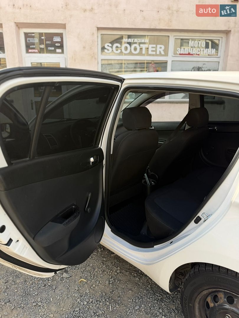 Hyundai i20 2014 VIN NLHBA51BAFZ296023 фото оголошення 4 з 14