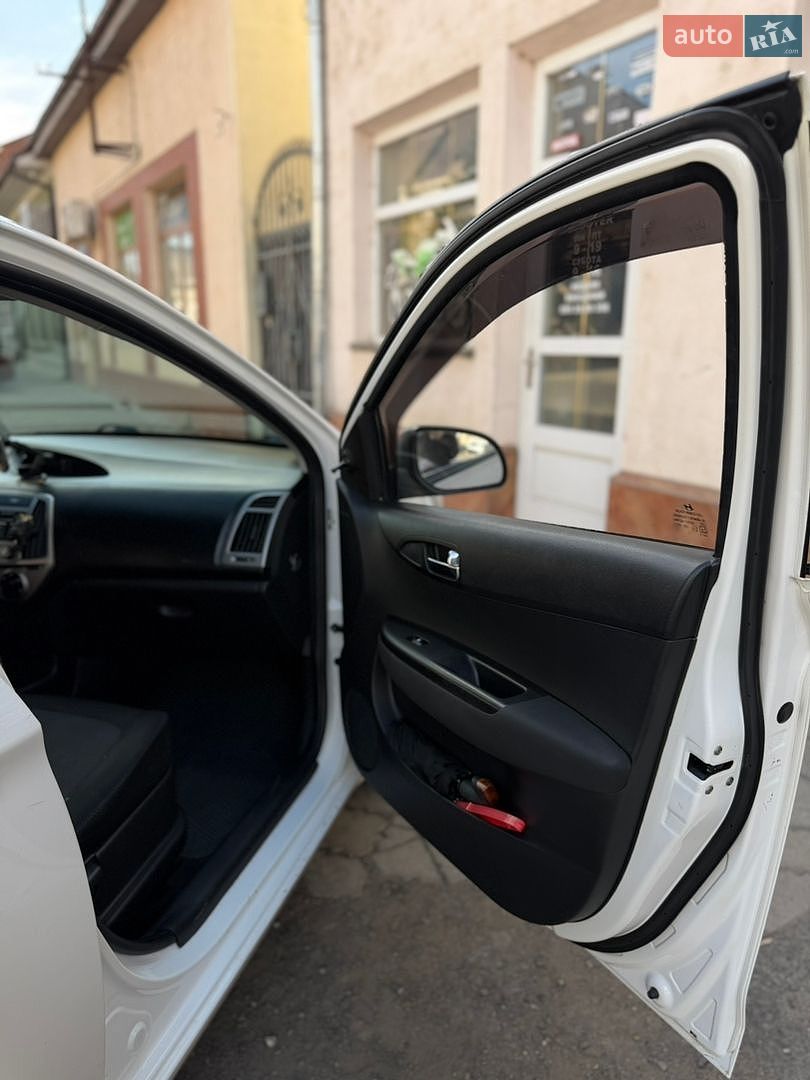 Hyundai i20 2014 VIN NLHBA51BAFZ296023 фото оголошення 8 з 14