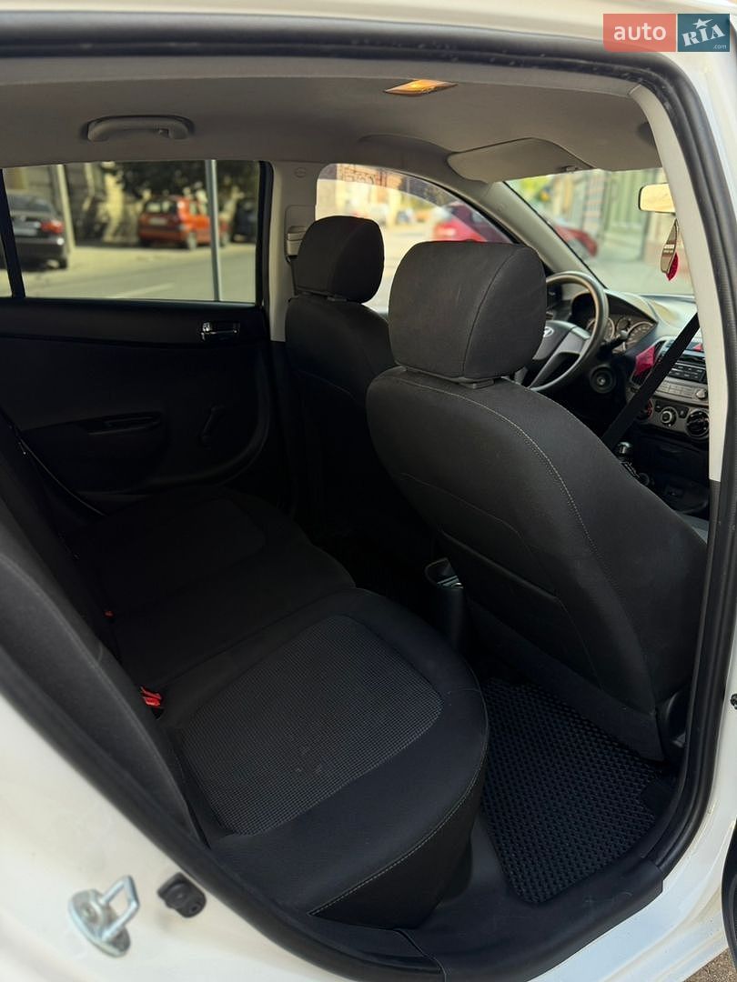 Hyundai i20 2014 VIN NLHBA51BAFZ296023 фото оголошення 10 з 14