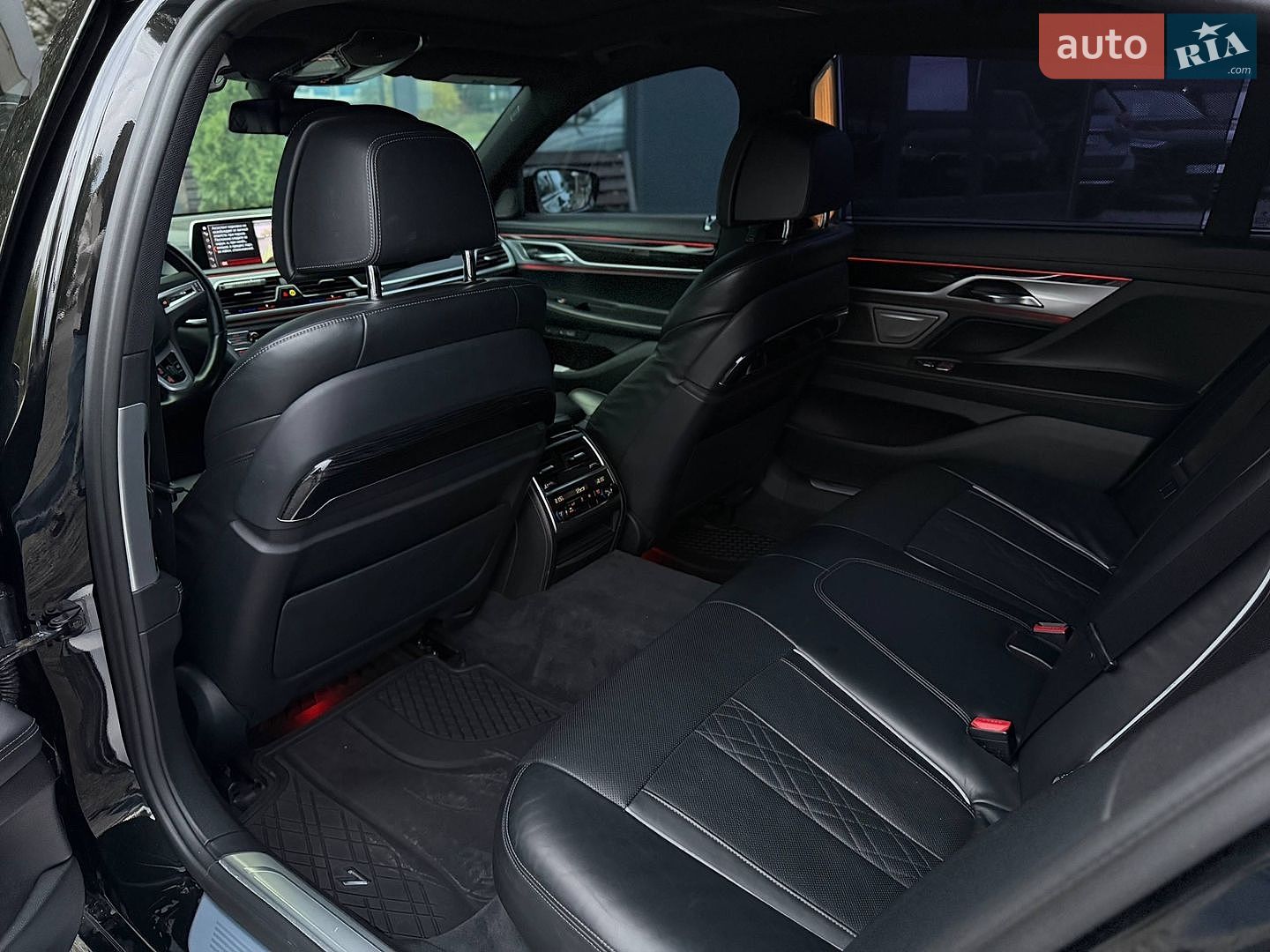 BMW 7 Series 2016 VIN WBA7E2C5XGG714669 фото оголошення 10 з 49