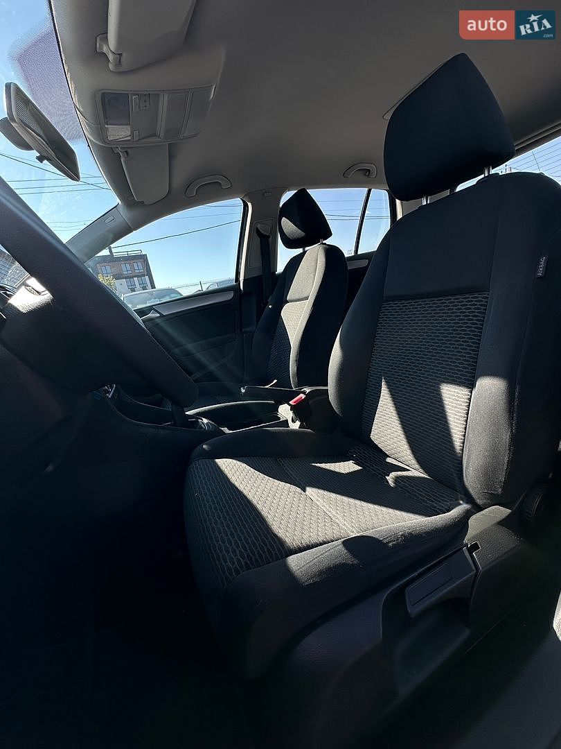 Volkswagen Golf 2010 VIN WVWZZZ1KZAW127812 фото оголошення 17 з 29