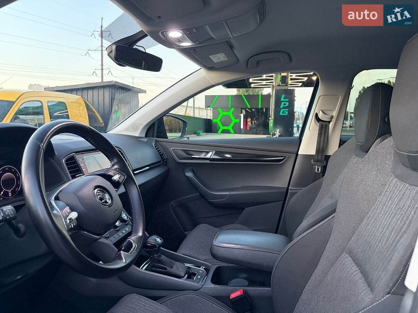 Skoda Karoq 2021 VIN TMBJC6NU3MB250398 фото оголошення 19 з 43