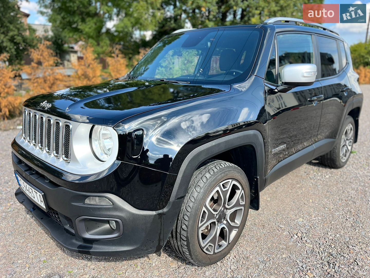 Jeep Renegade 2016 VIN ZACCJBDB3HPE80168 фото оголошення 2 з 39