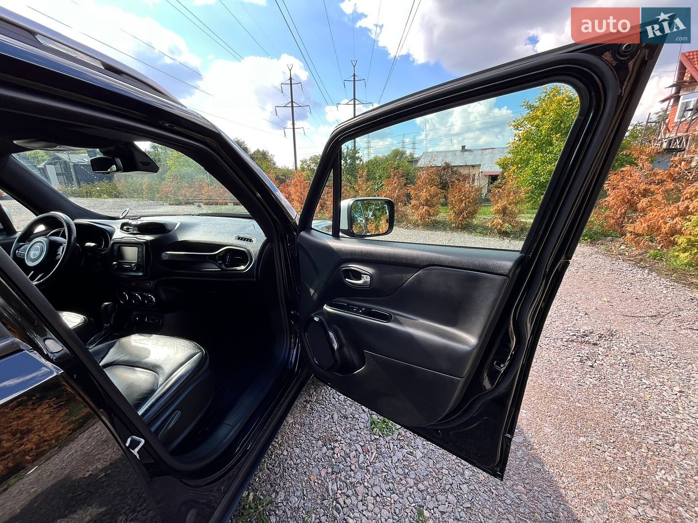 Jeep Renegade 2016 VIN ZACCJBDB3HPE80168 фото оголошення 4 з 39