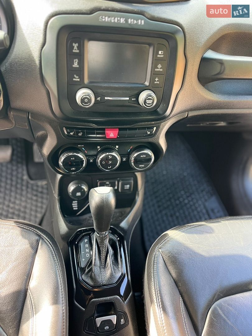 Jeep Renegade 2016 VIN ZACCJBDB3HPE80168 фото оголошення 11 з 39