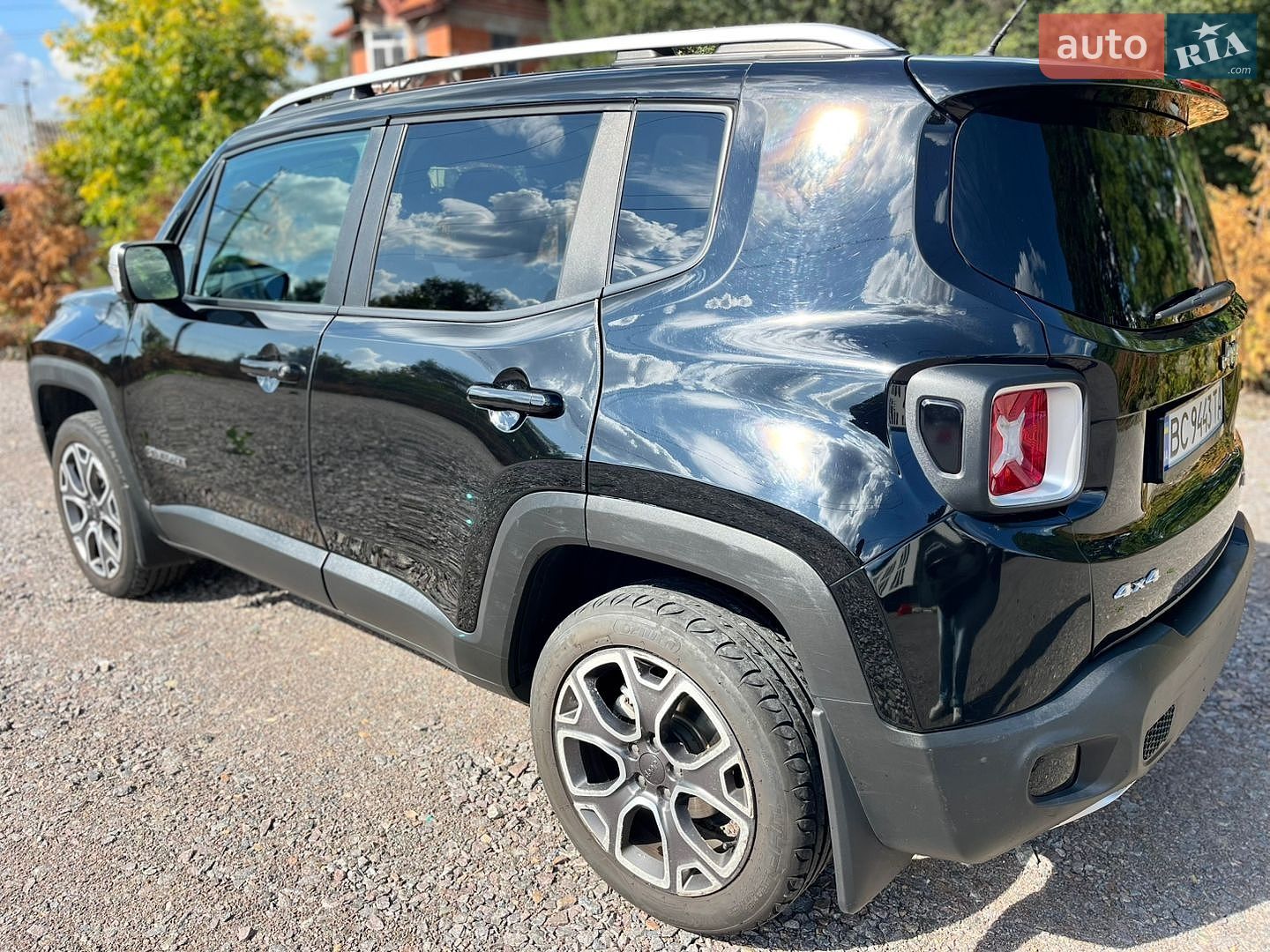 Jeep Renegade 2016 VIN ZACCJBDB3HPE80168 фото оголошення 18 з 39