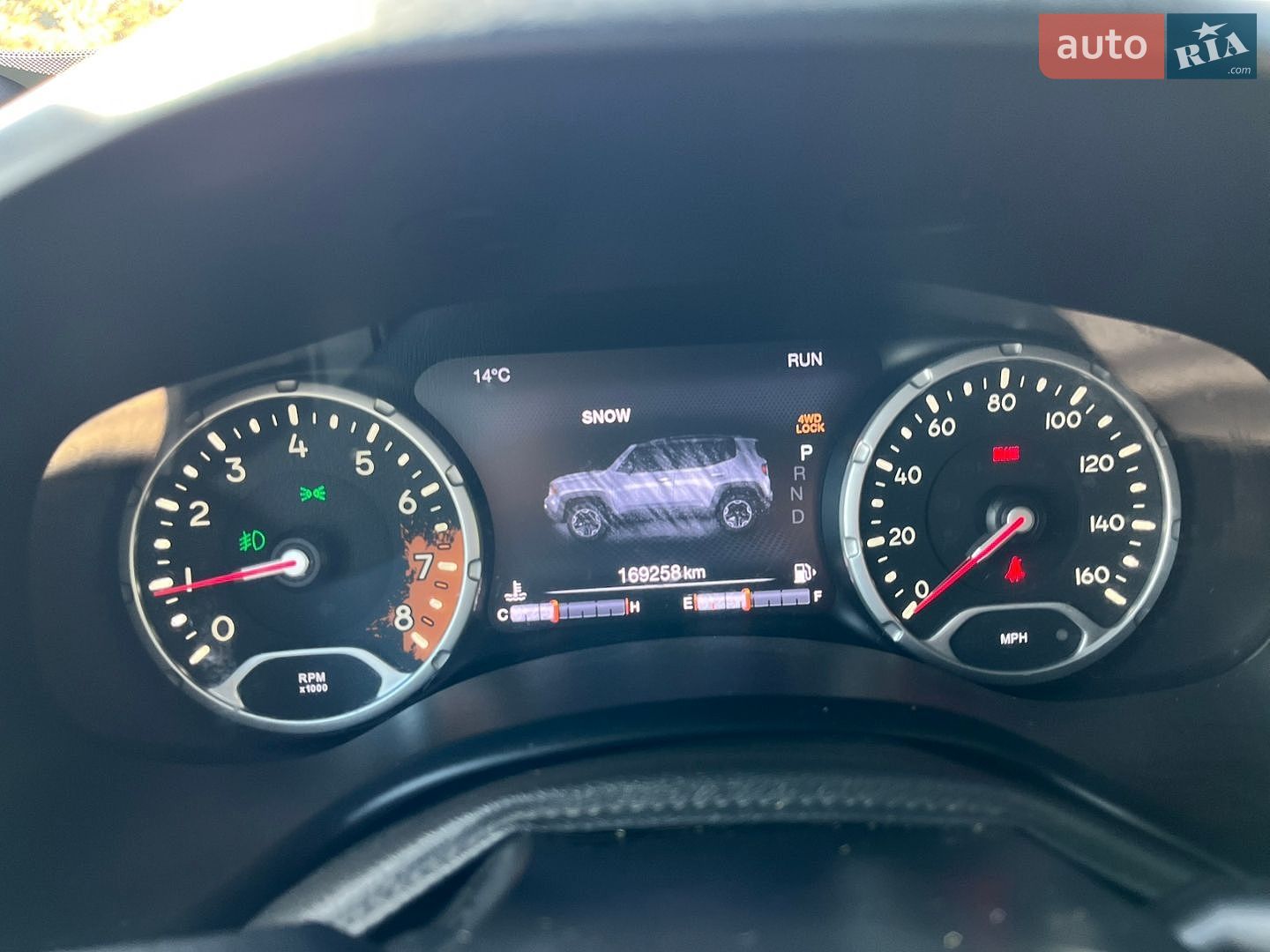 Jeep Renegade 2016 VIN ZACCJBDB3HPE80168 фото оголошення 36 з 39