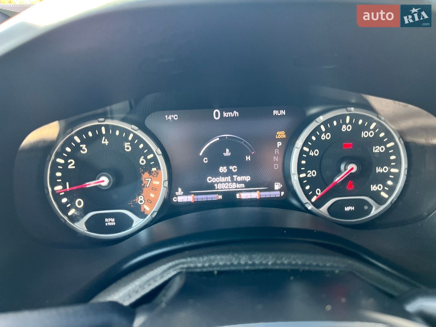 Jeep Renegade 2016 VIN ZACCJBDB3HPE80168 фото оголошення 39 з 39