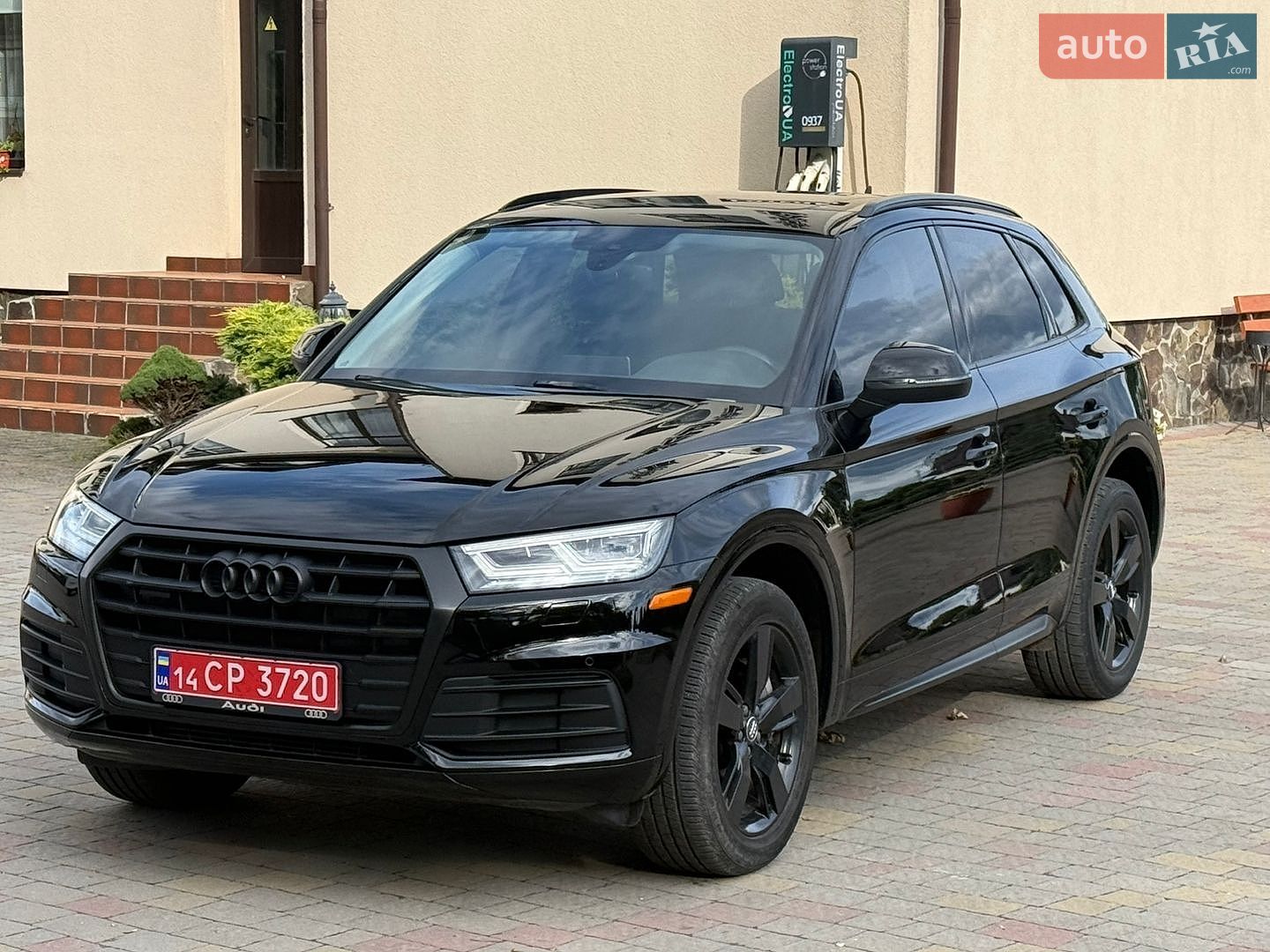 Audi Q5 2017 VIN WA1BNAFY2J2009912 фото оголошення 4 з 17
