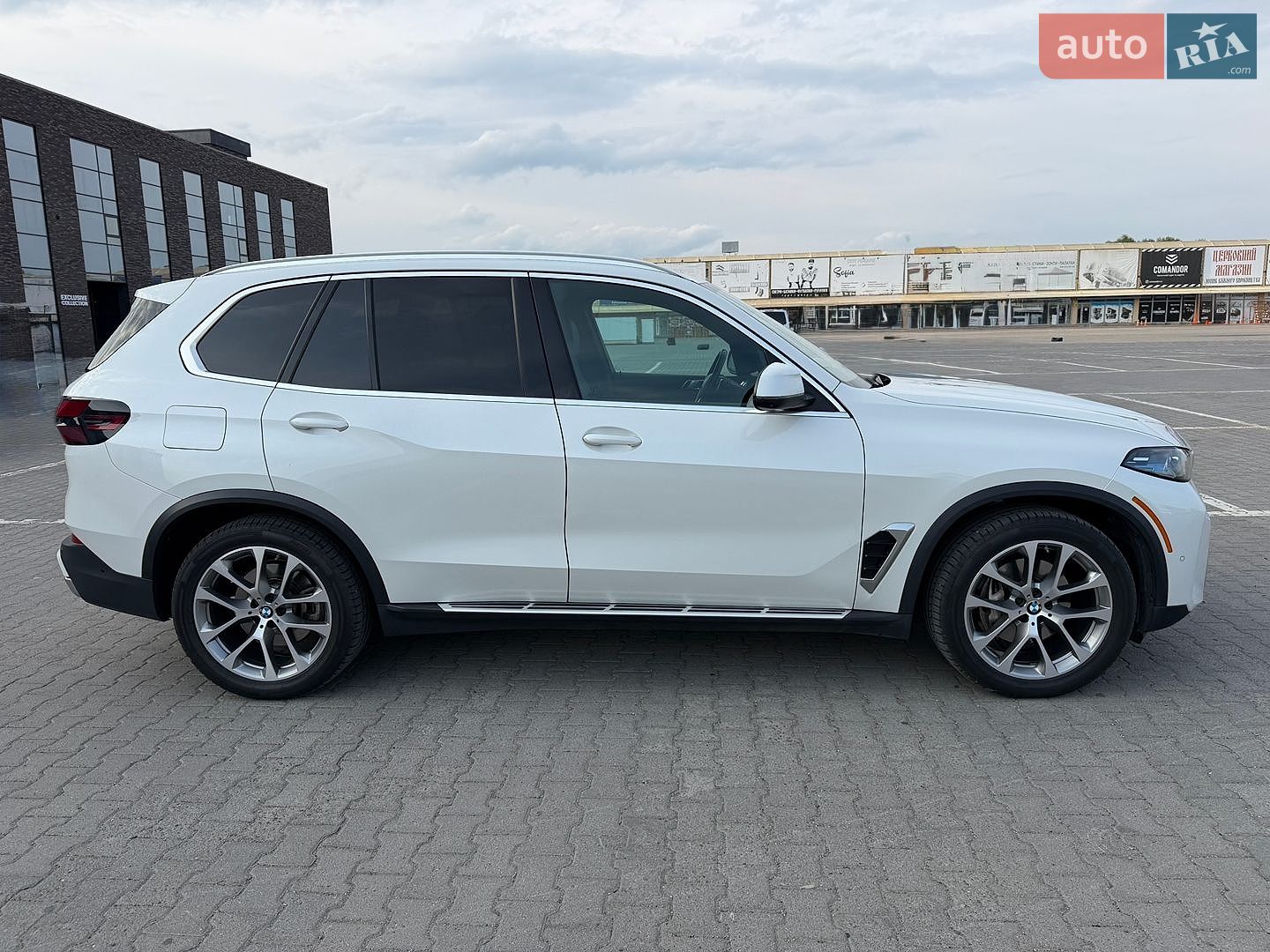 BMW X5 2024 VIN 5UX23EU04R9V29272 фото оголошення 4 з 17