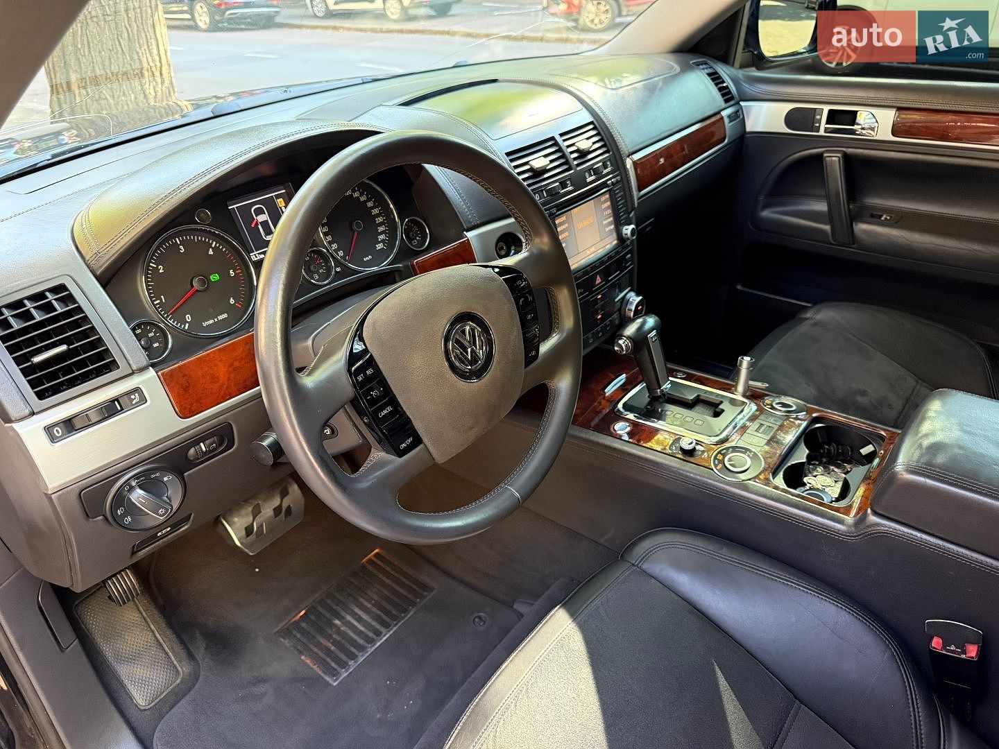 VOLKSWAGEN TOUAREG 2005 VIN WVGZZZ7LZ6D014322 фото оголошення 15 з 22