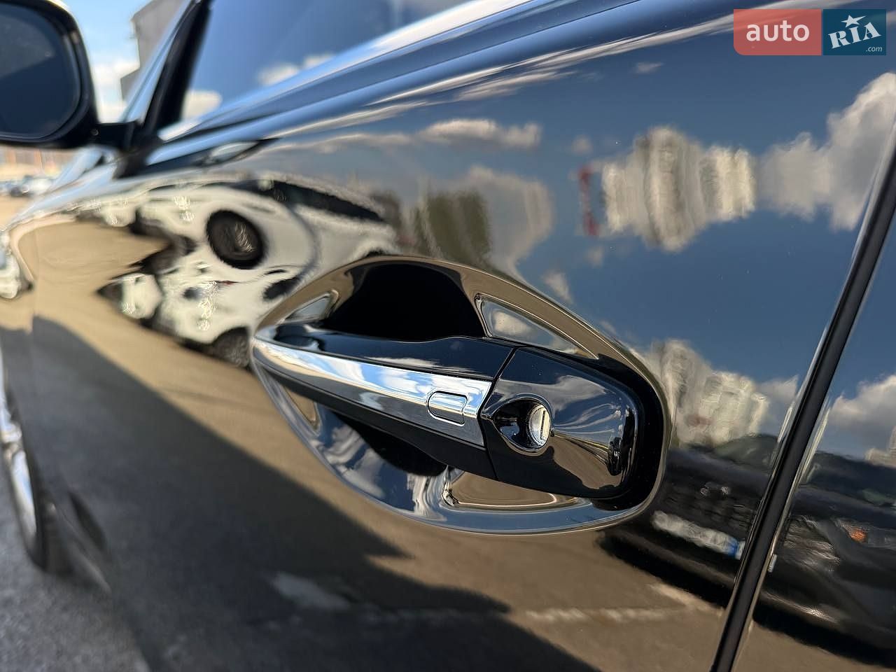 Infiniti Q50 2018 VIN JN1EV7AP0KM515056 фото оголошення 16 з 32