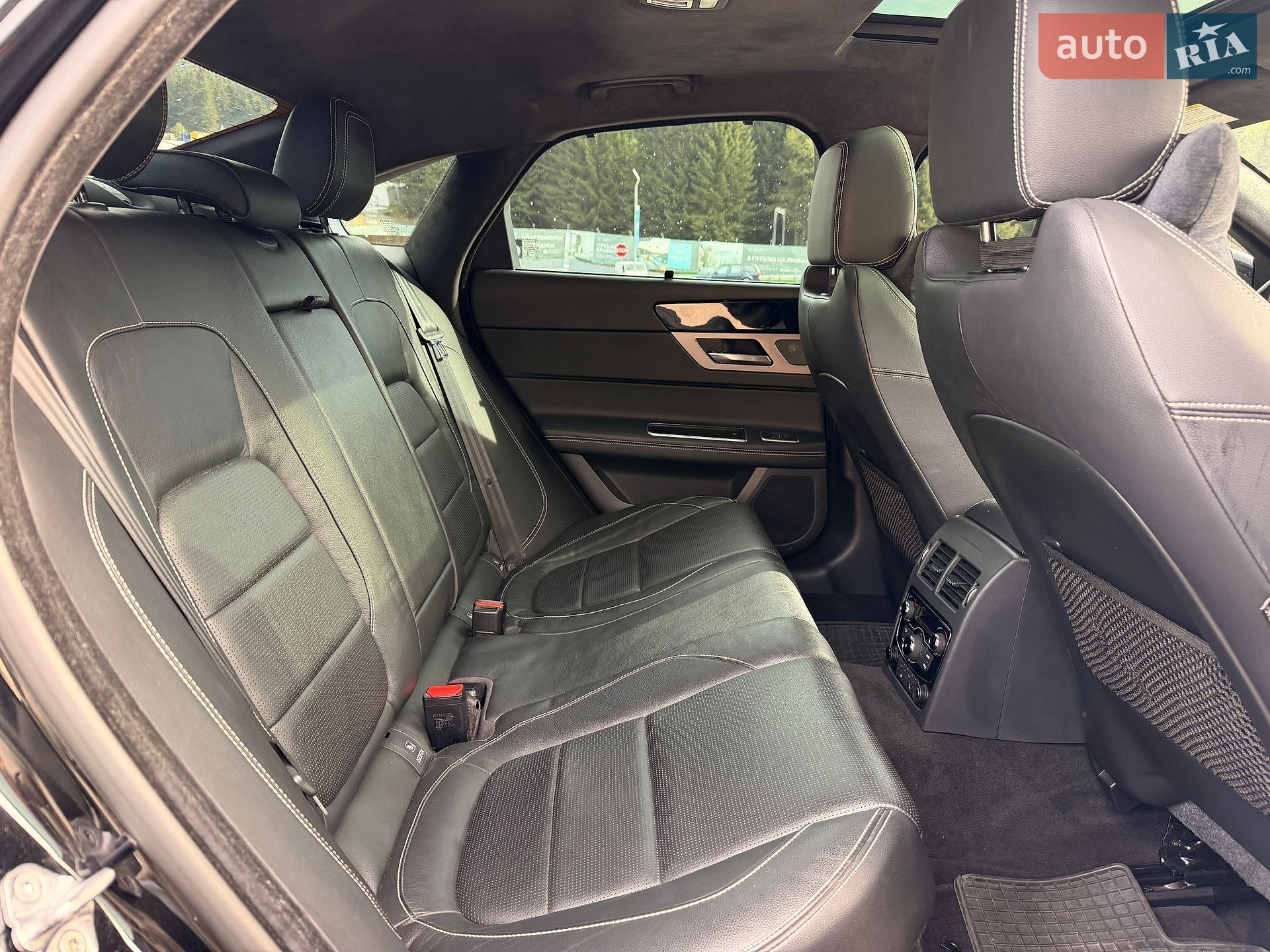 Jaguar XF 2016 VIN SAJBF4BV5GCY16073 фото оголошення 27 з 47