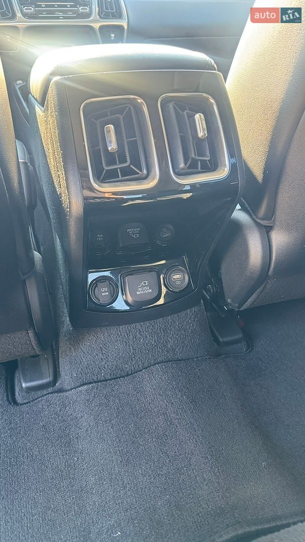 Kia Sorento 2023 VIN 5XYRKDLF9PG234490 фото оголошення 31 з 35