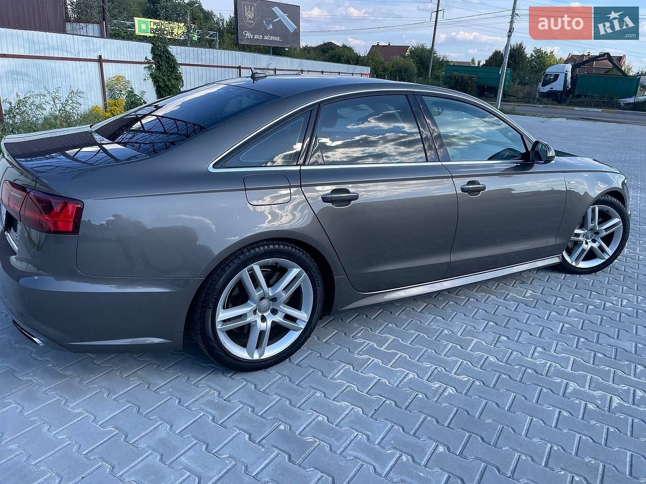 Audi A6 2015 VIN WAUGFAFC4GN057607 фото оголошення 16 з 29