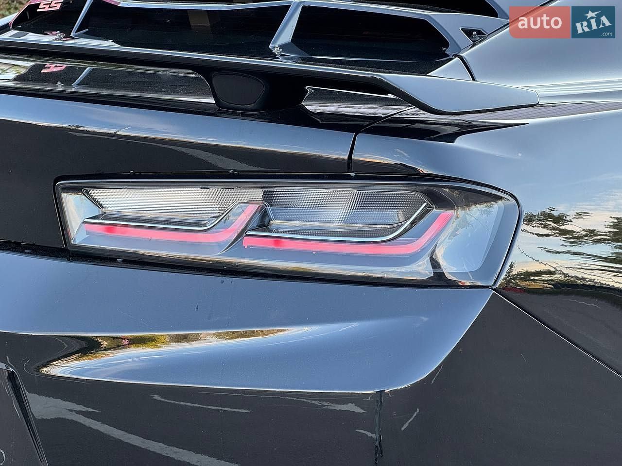 Chevrolet Camaro 2018 VIN 1G1FH1R74J0186516 фото оголошення 12 з 41