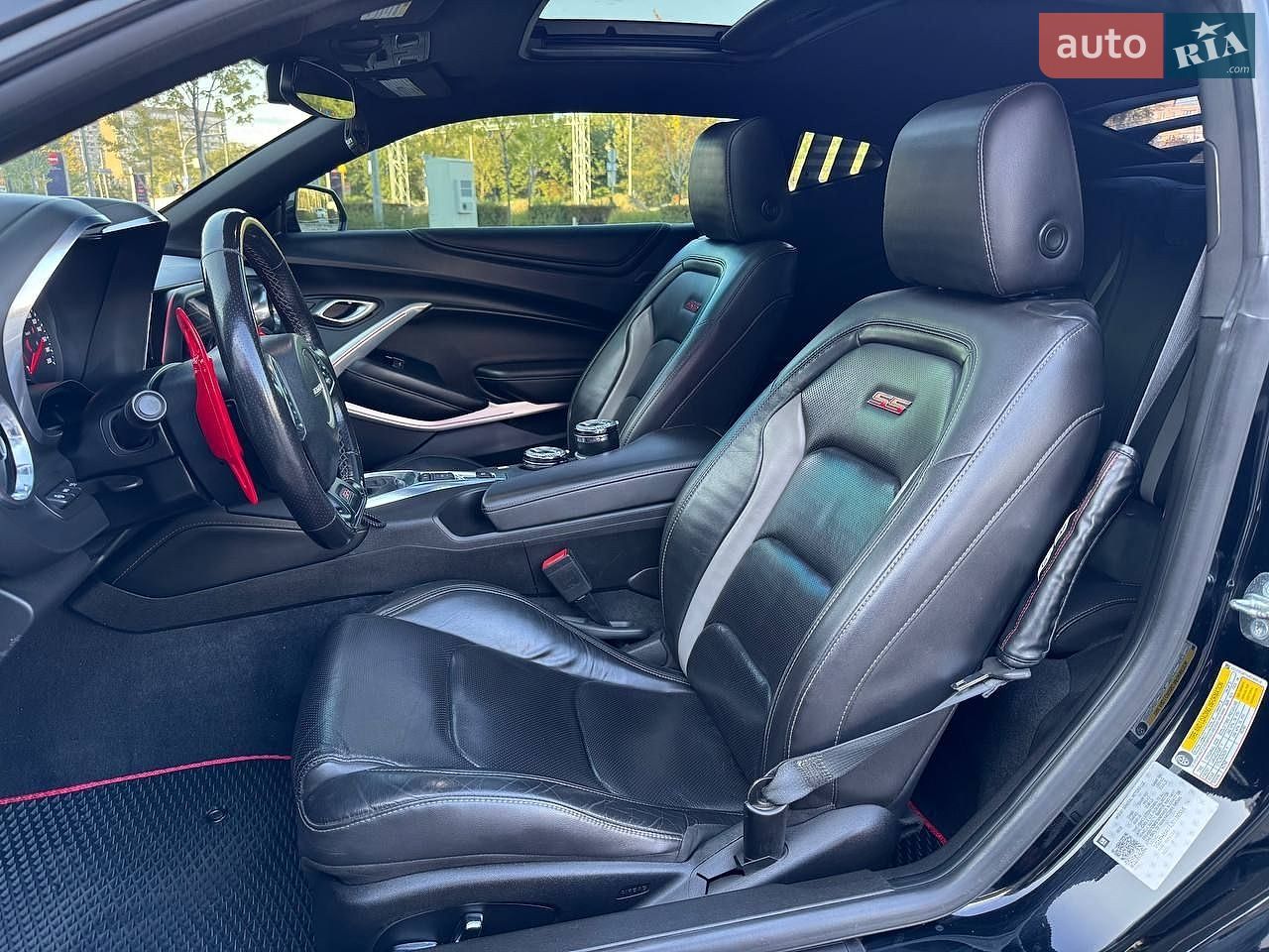 Chevrolet Camaro 2018 VIN 1G1FH1R74J0186516 фото оголошення 14 з 41