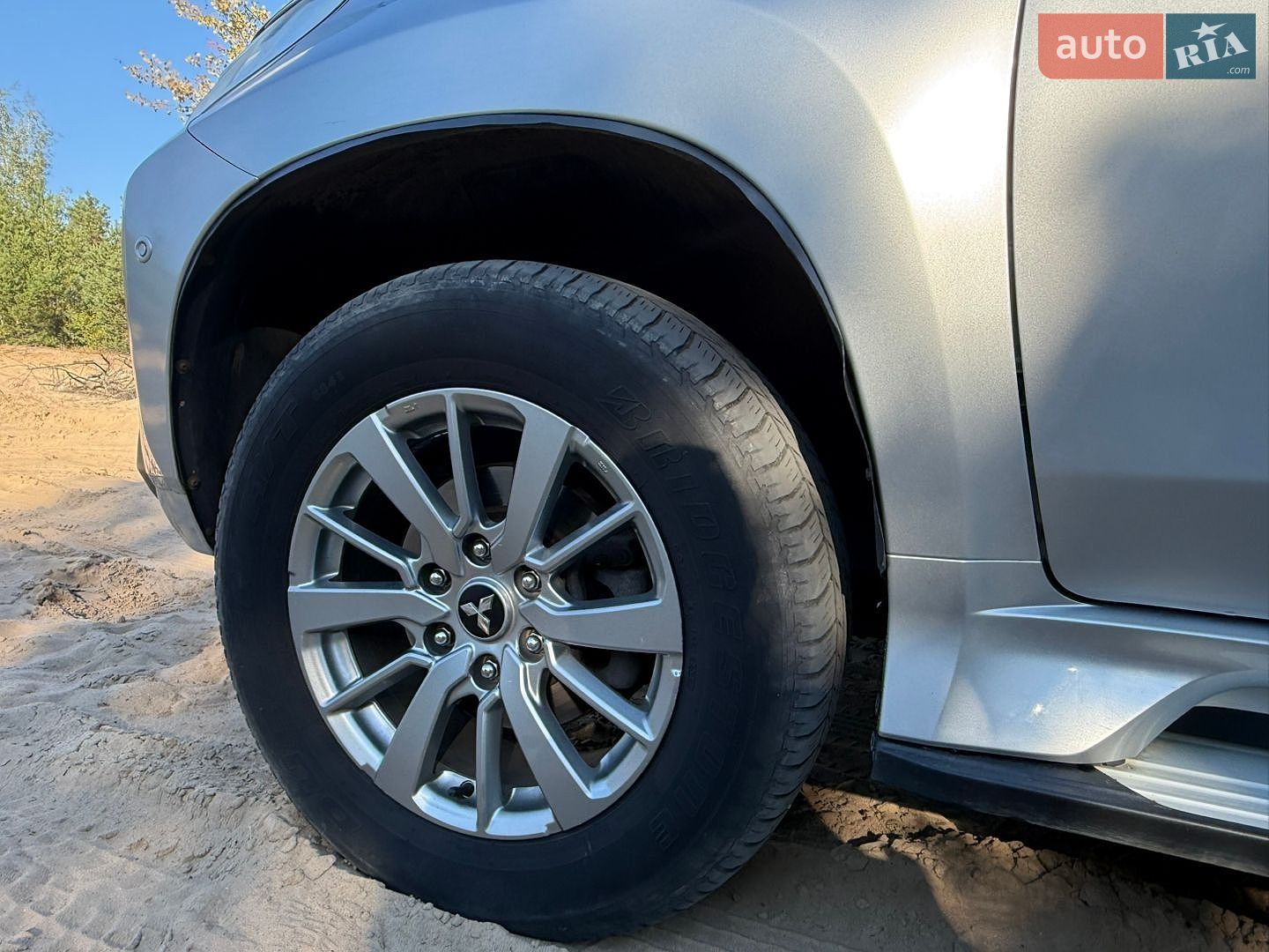 Mitsubishi Pajero Sport 2017 VIN MMCGUKS10HHZ02849 фото оголошення 19 з 33