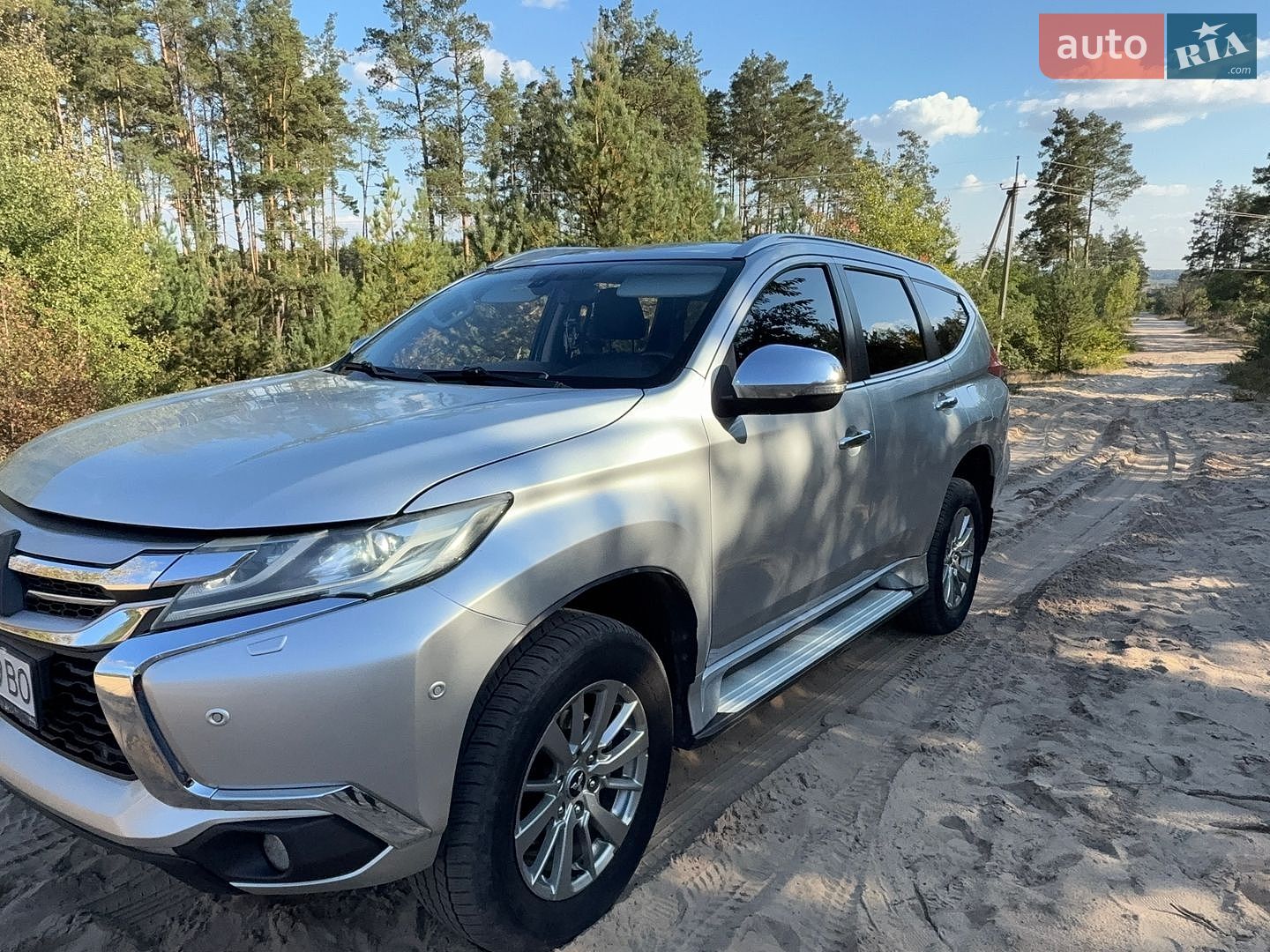 Mitsubishi Pajero Sport 2017 VIN MMCGUKS10HHZ02849 фото оголошення 16 з 33
