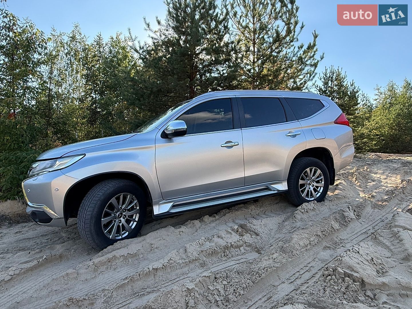 Mitsubishi Pajero Sport 2017 VIN MMCGUKS10HHZ02849 фото оголошення 23 з 33