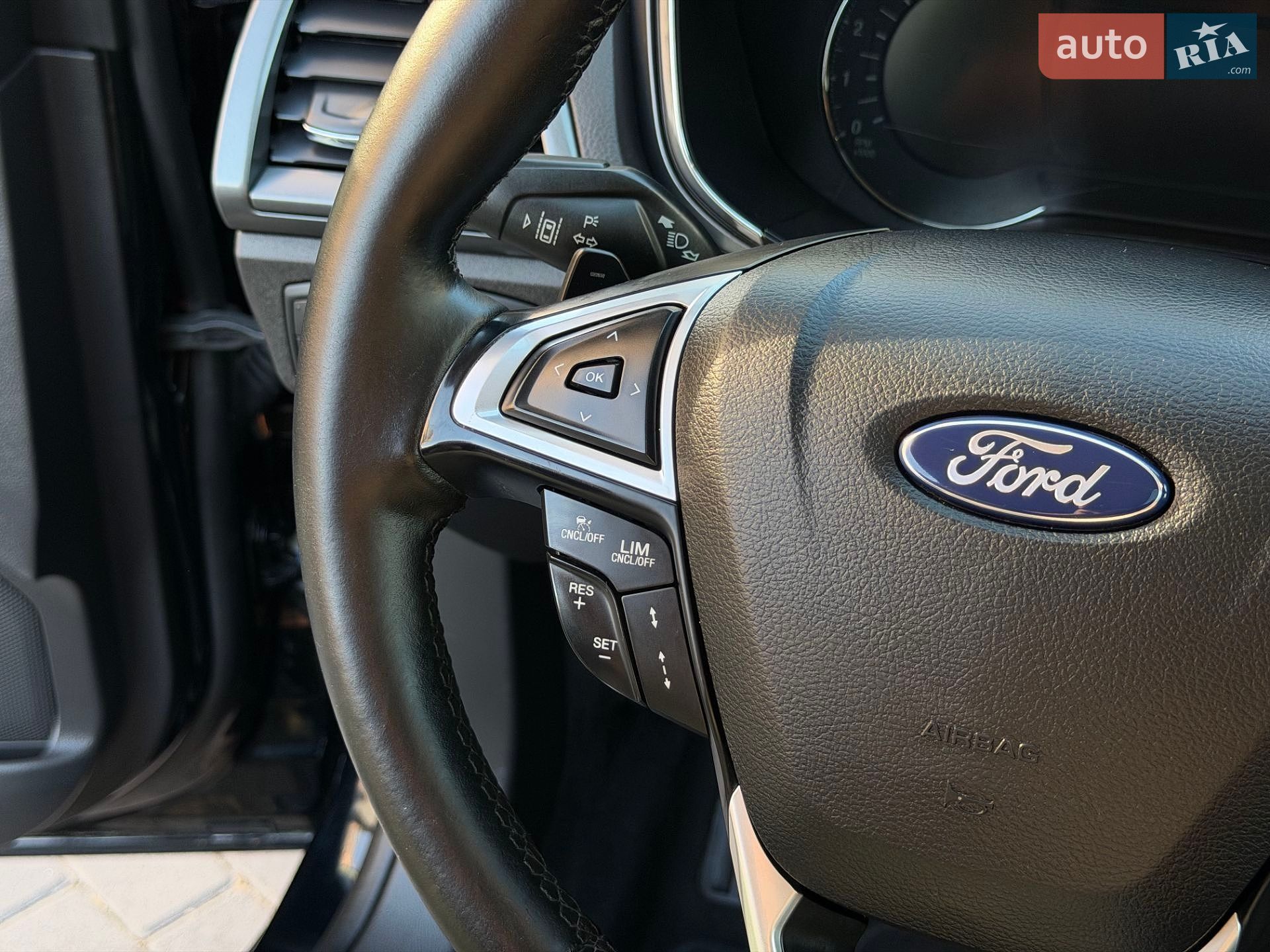 Ford Mondeo 2016 VIN WF0FXXWPCFGD68851 фото оголошення 39 з 64