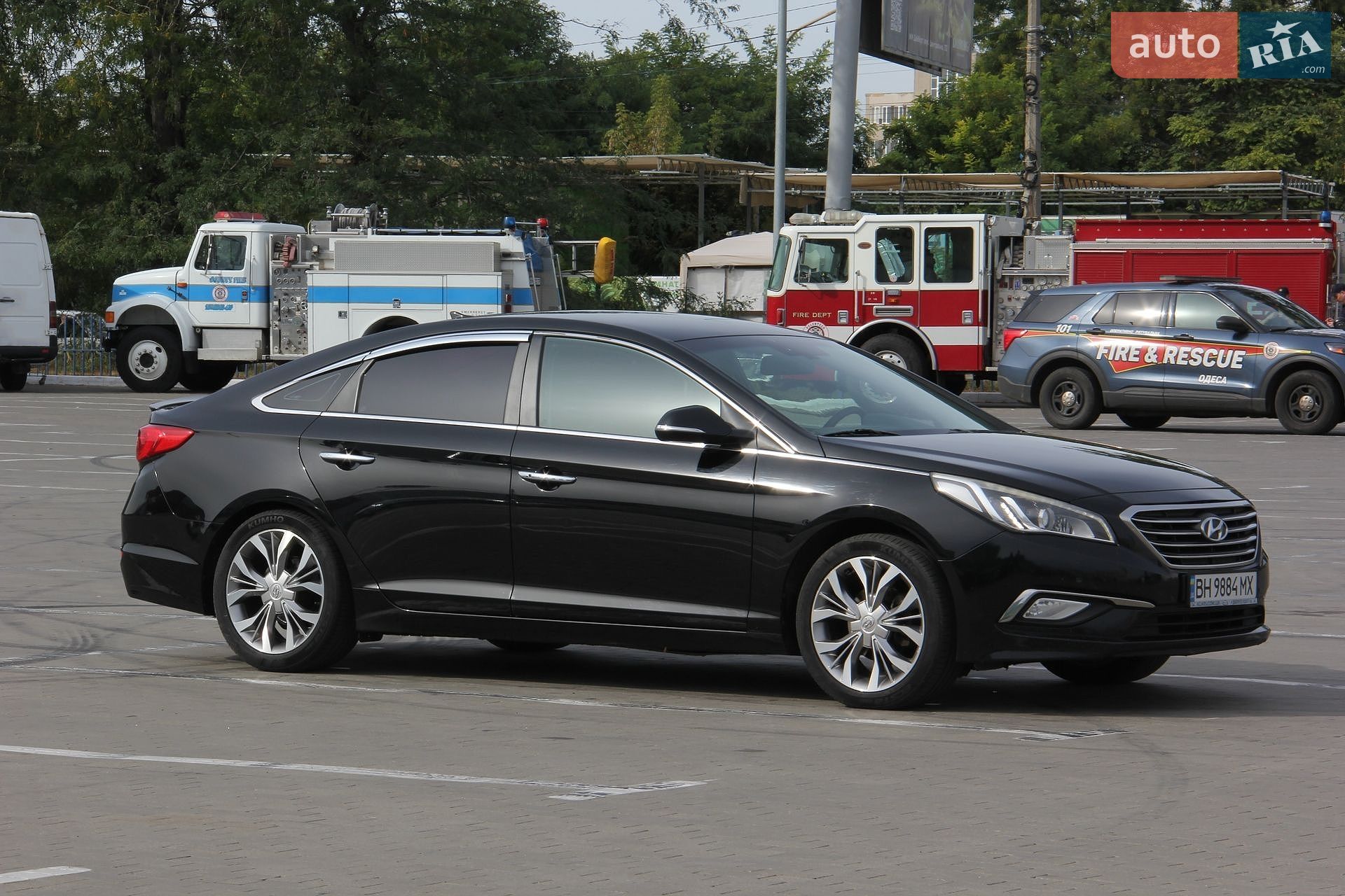 Hyundai Sonata 2016 VIN KMHE341CBGA243061 фото оголошення 8 з 16