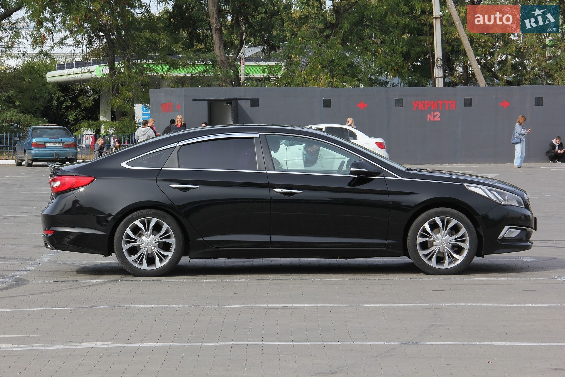 Hyundai Sonata 2016 VIN KMHE341CBGA243061 фото оголошення 7 з 16