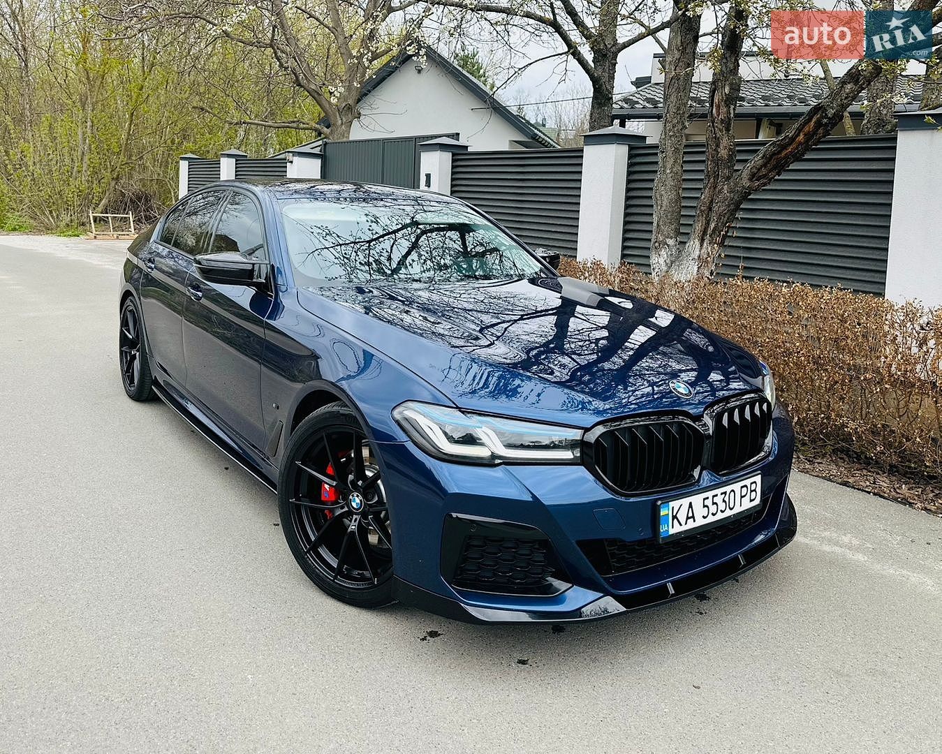 BMW 5 Series 2017 VIN WBAJD11040G884588 фото оголошення 2 з 22