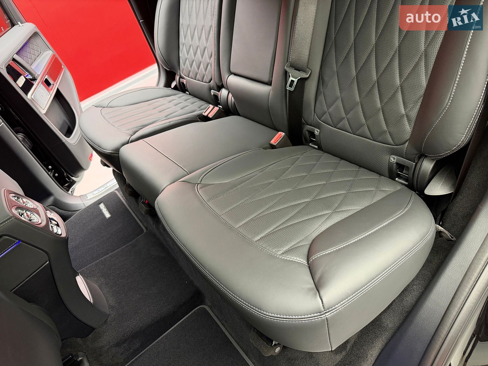 Mercedes-Benz G-Class 2026 VIN W1NWH5AB1VX099869 фото оголошення 42 з 60
