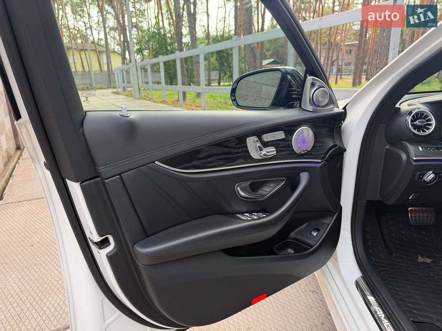 Mercedes-Benz E-Class 2017 VIN WDDZF6EB8JA390625 фото оголошення 10 з 13