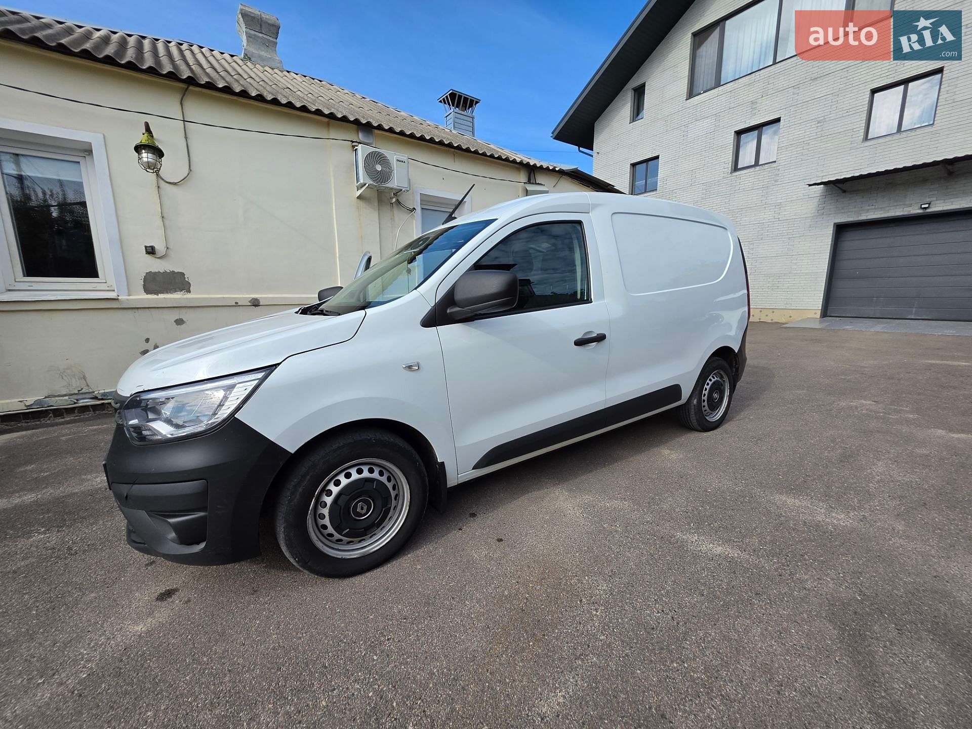 Renault Express 2023 VIN VF1RJK00771205981 фото оголошення 6 з 8