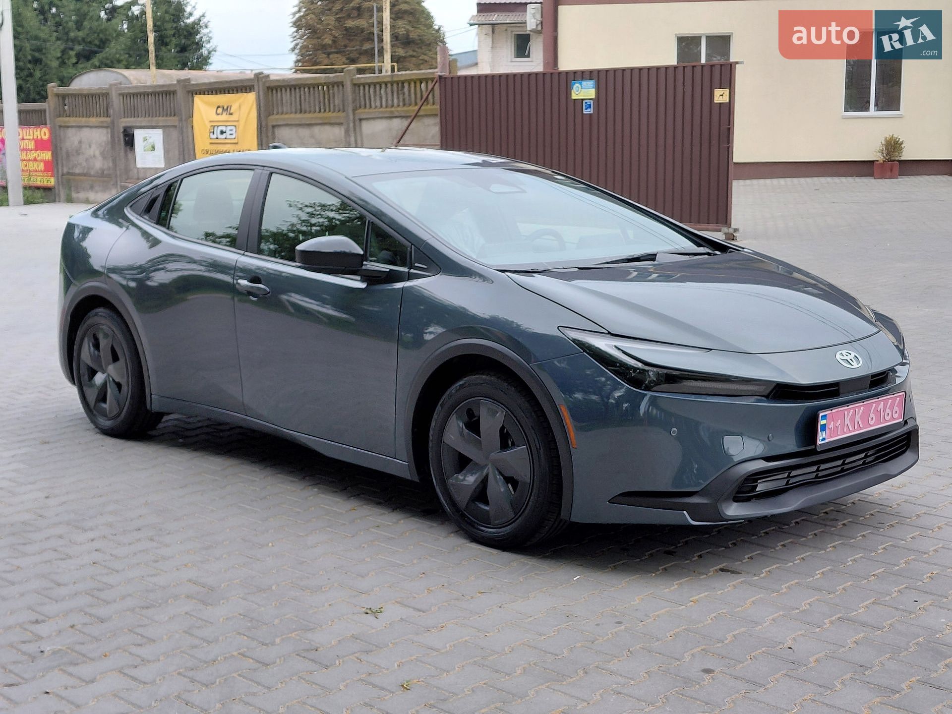 Toyota Prius 2024 VIN JTDACAAU3R3026638 фото оголошення 2 з 11