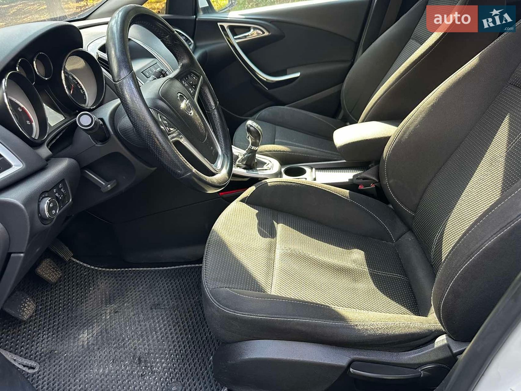 Opel Astra 2011 VIN W0LPF6EG0BG127023 фото оголошення 11 з 12
