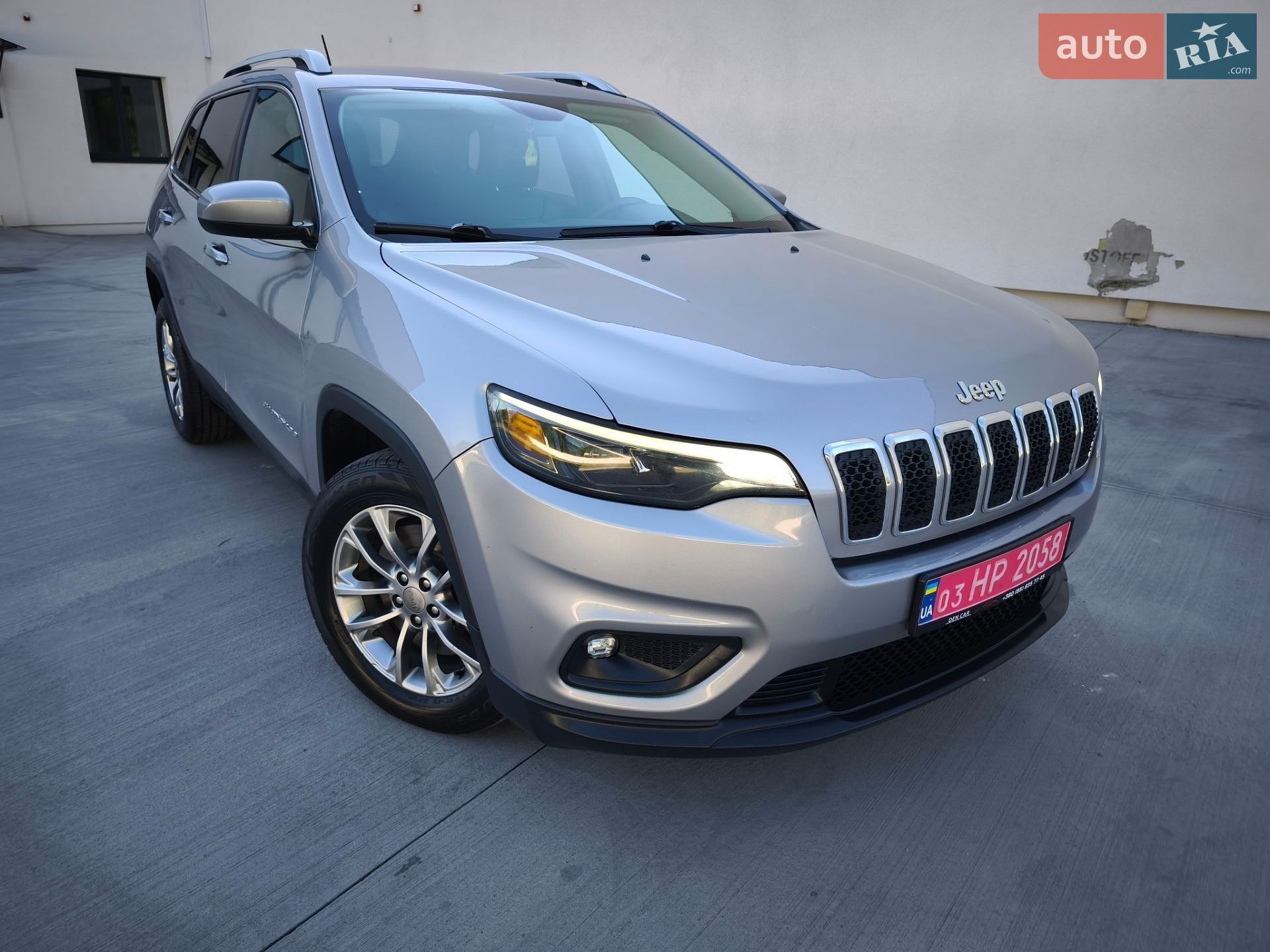 Jeep Cherokee 2019 VIN 1C4PJLLB7KD202422 фото оголошення 8 з 24