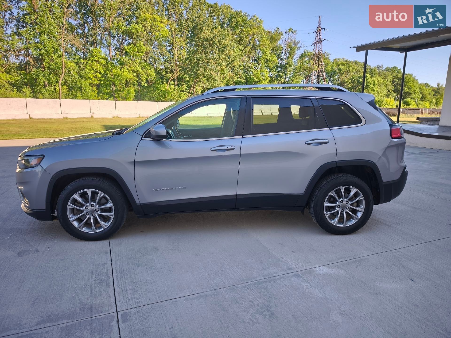 Jeep Cherokee 2019 VIN 1C4PJLLB7KD202422 фото оголошення 12 з 24