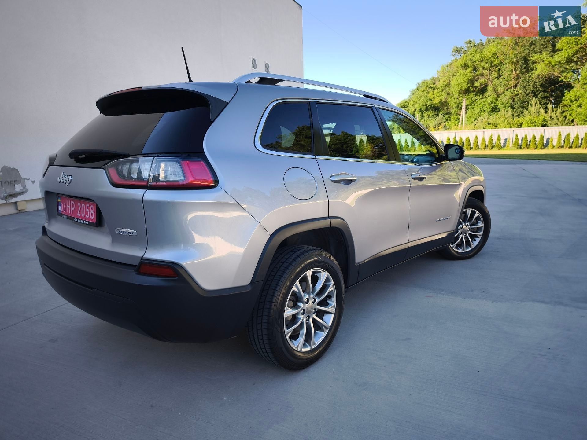 Jeep Cherokee 2019 VIN 1C4PJLLB7KD202422 фото оголошення 20 з 24